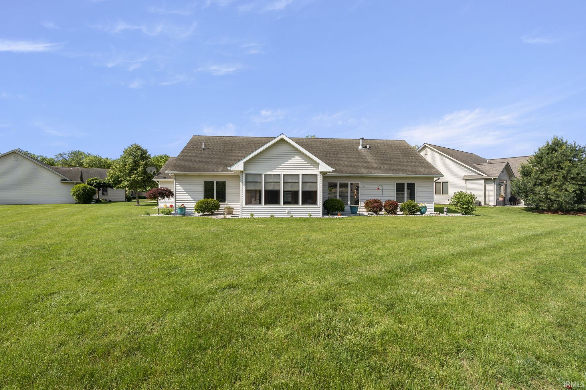 2410 Deerfield Court Decatur, IN 46733 - Photo 4 of 35