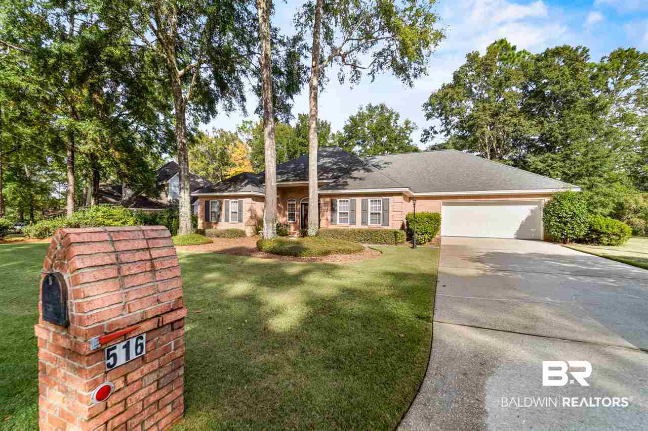 516 Ridgewood Drive Daphne, AL 36526 - Photo 2 of 38 Long Driveway