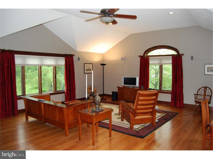 6136 Upper Mountain Road New Hope, PA 18938 - Photo 15 of 18 Gallery Image 15