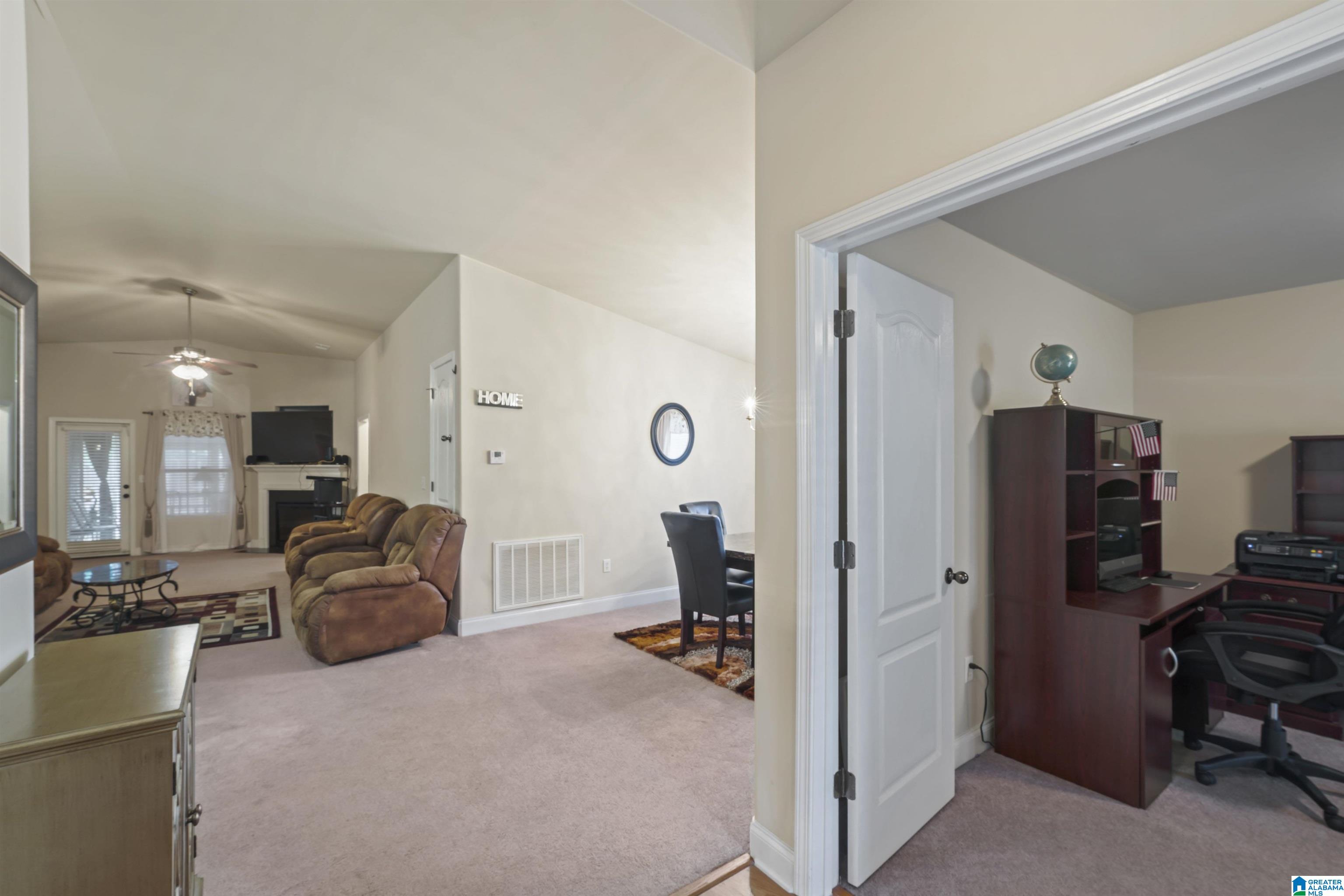310 Crisfield Circle Alabaster, AL 35007 - Photo 4 of 37