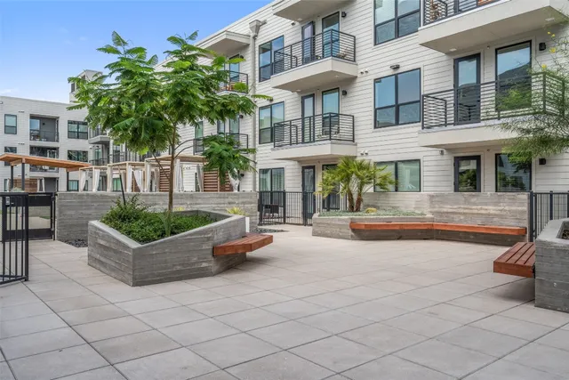 a view of a livingroom with furniture