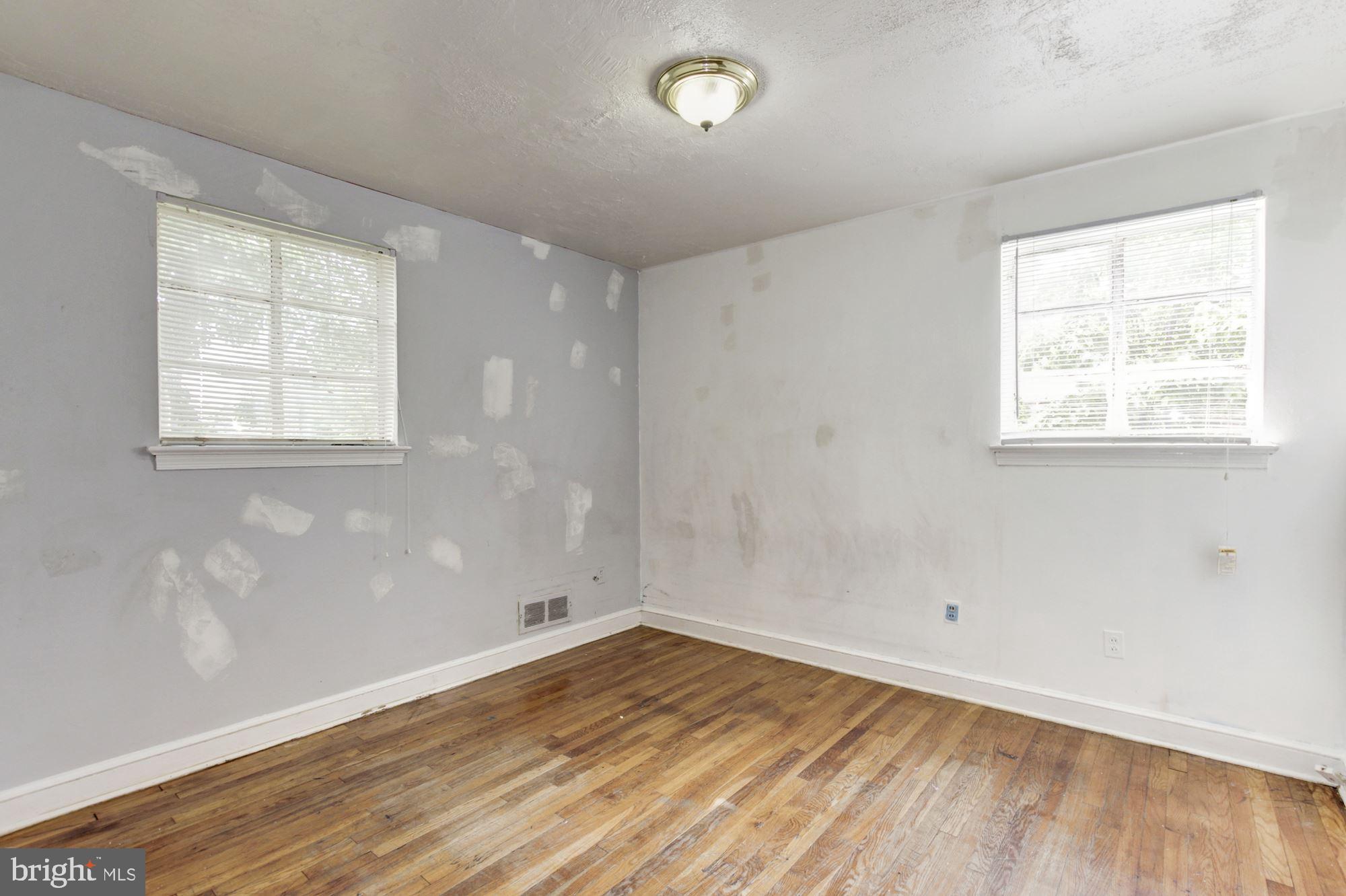 8537 Riggs Road Hyattsville, MD 20783 - Photo 22 of 31 Bedroom