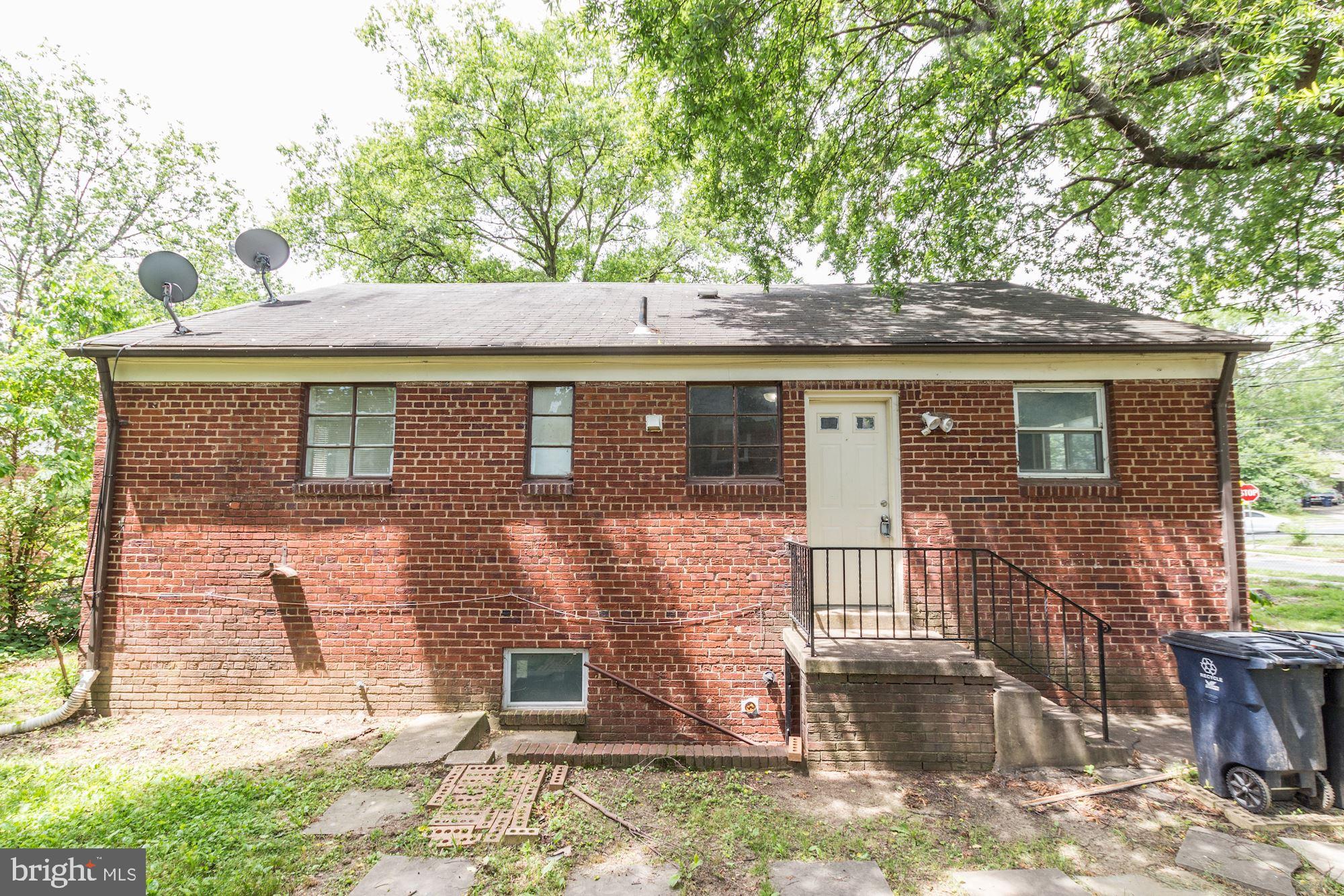 8537 Riggs Road Hyattsville, MD 20783 - Photo 6 of 31 Exterior Rear