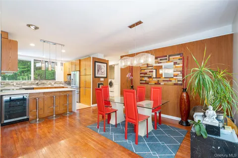 $1,150,000 | 4 Half Mile Road, Armonk, NY 10504