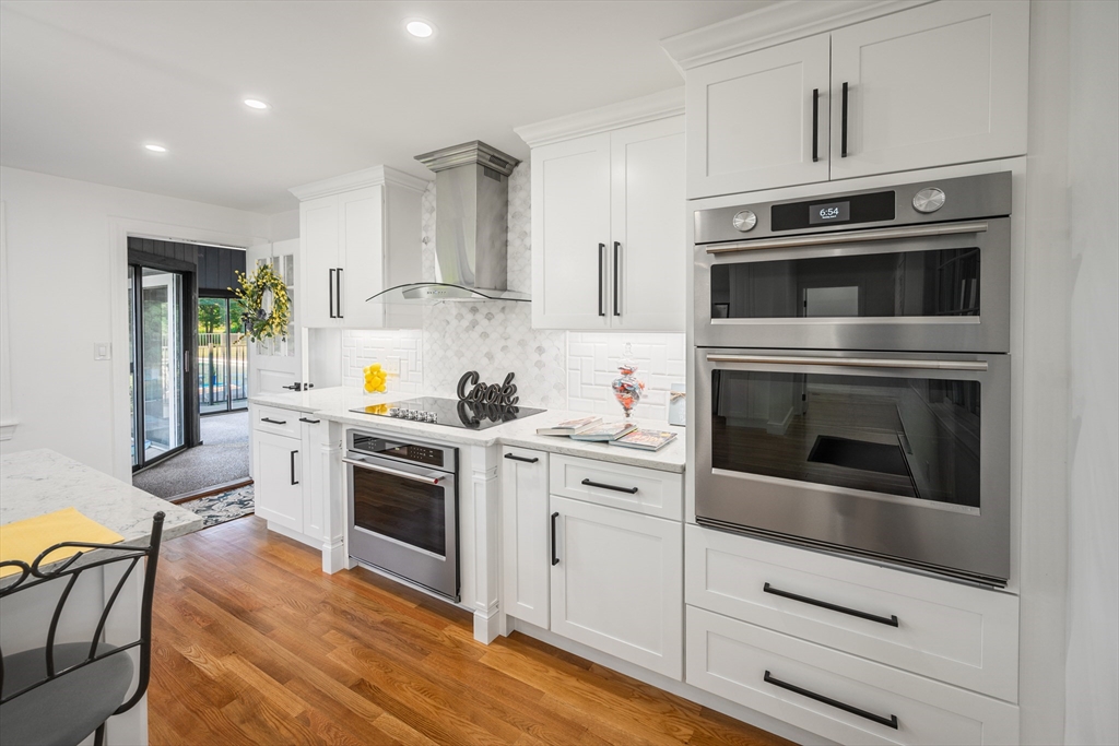 11 Lawndale Road Tyngsborough, MA 01879 - Photo 11 of 40