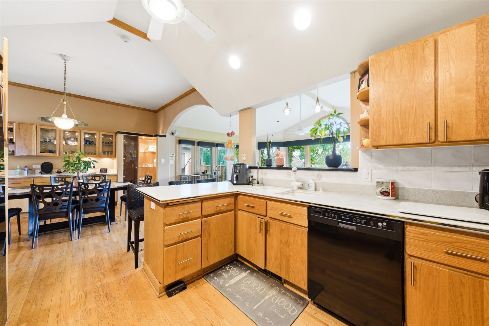 130 Surrey Lane Burr Ridge, IL 60527 - Photo 16 of 51