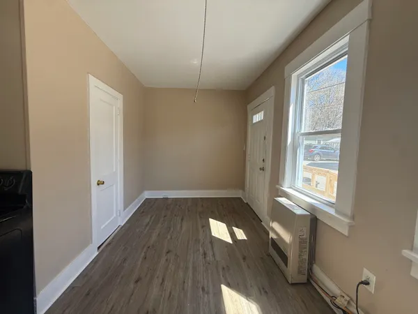 $1,400 | 42 Franklin Street, Unit F, Franklin, NH 03235