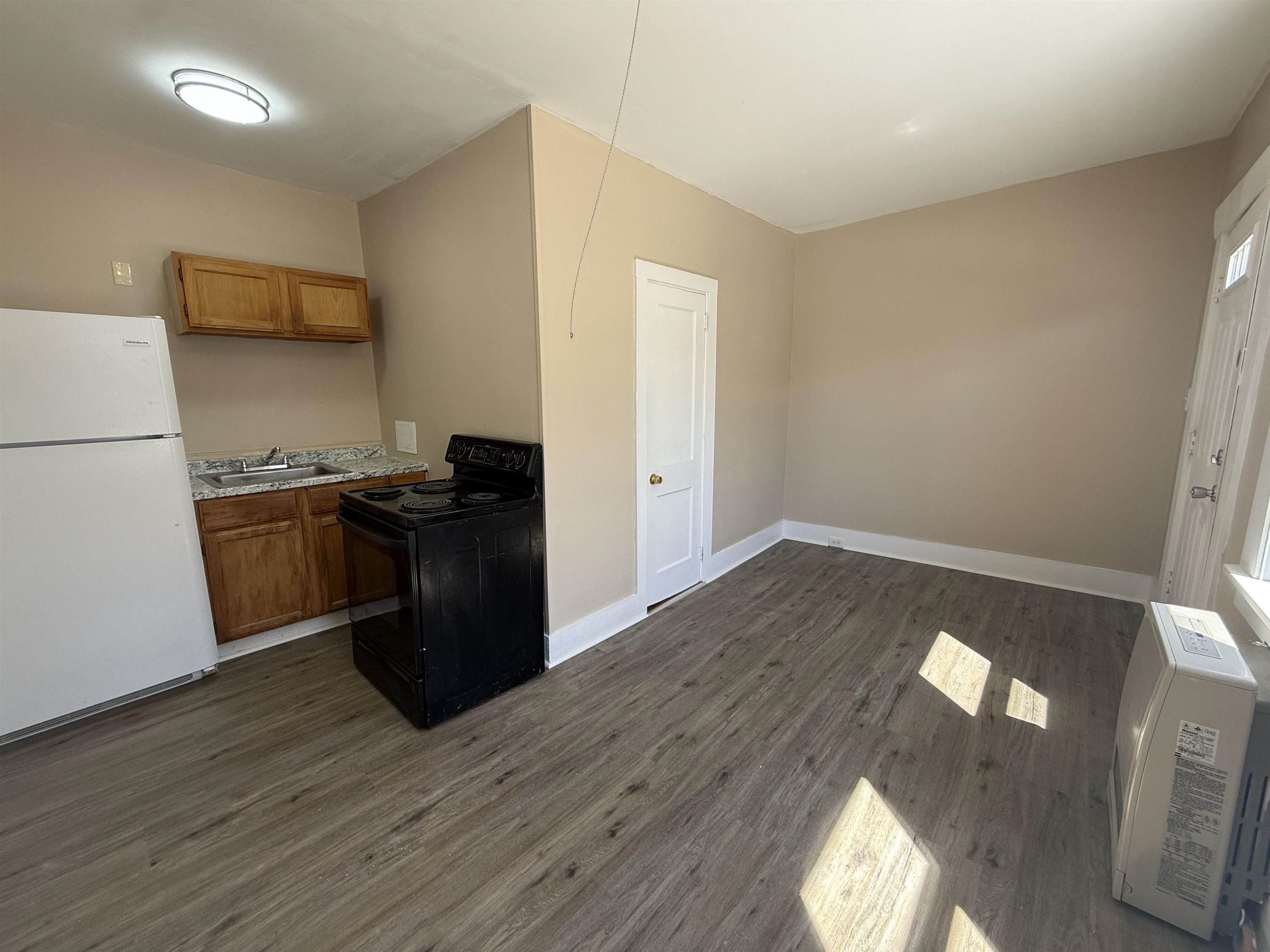 42 Franklin Street, Unit F Franklin, NH 03235 - Photo 4 of 14