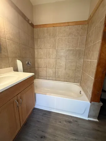 $1,400 | 42 Franklin Street, Unit F, Franklin, NH 03235