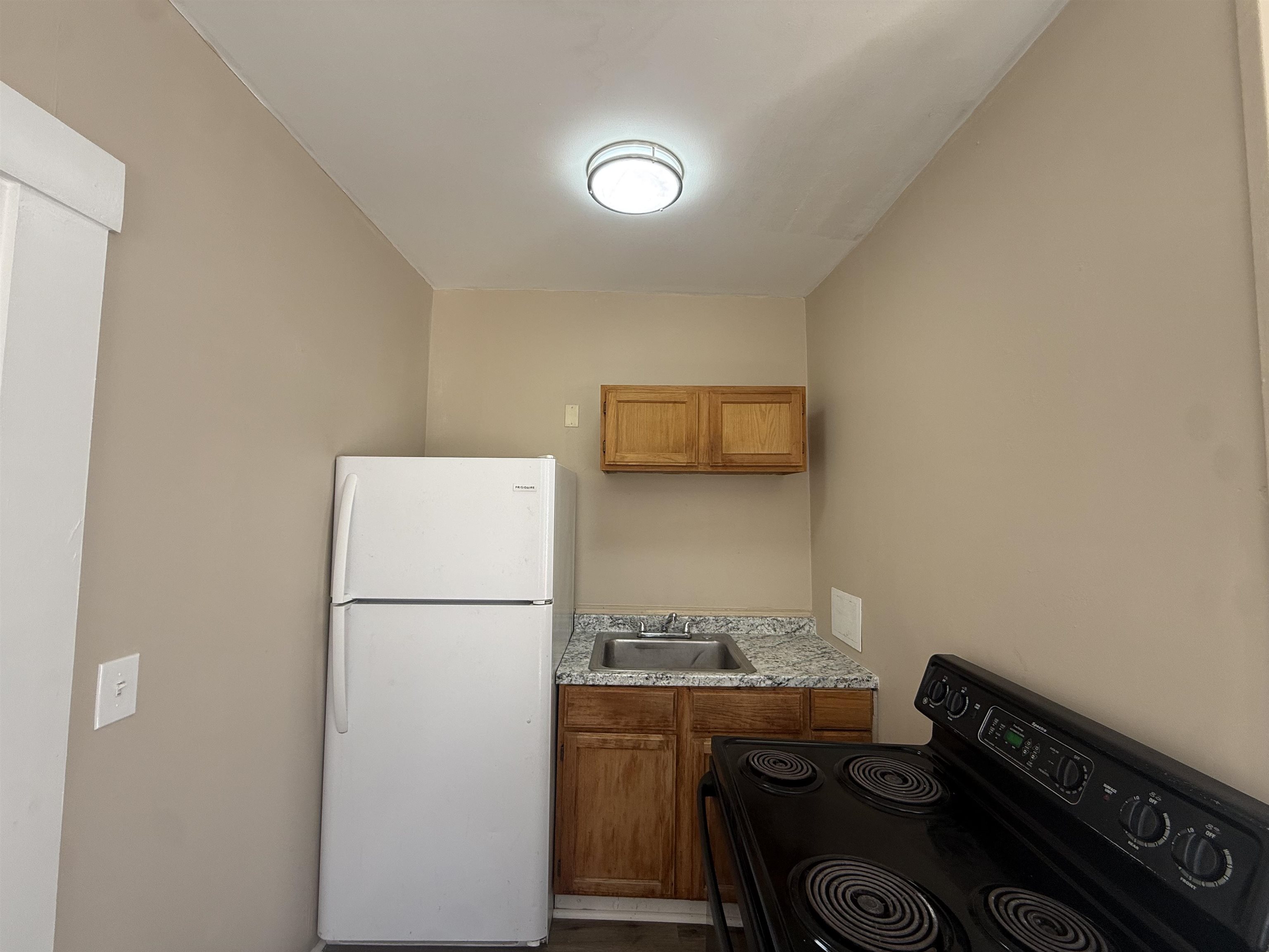 42 Franklin Street, Unit F Franklin, NH 03235 - Photo 8 of 14