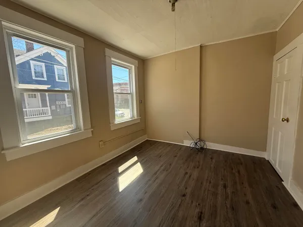 $1,400 | 42 Franklin Street, Unit F, Franklin, NH 03235