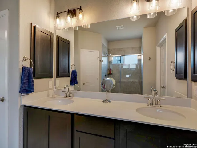 $434,000 | 128 Frank Jones, Blanco, TX 78606