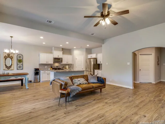 $434,000 | 128 Frank Jones, Blanco, TX 78606