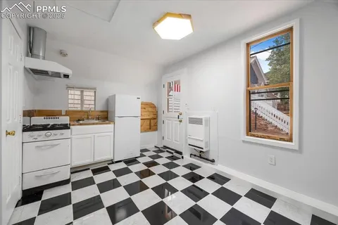 $2,200,000 | 125 Ruxton Avenue, Manitou Springs, CO 80829