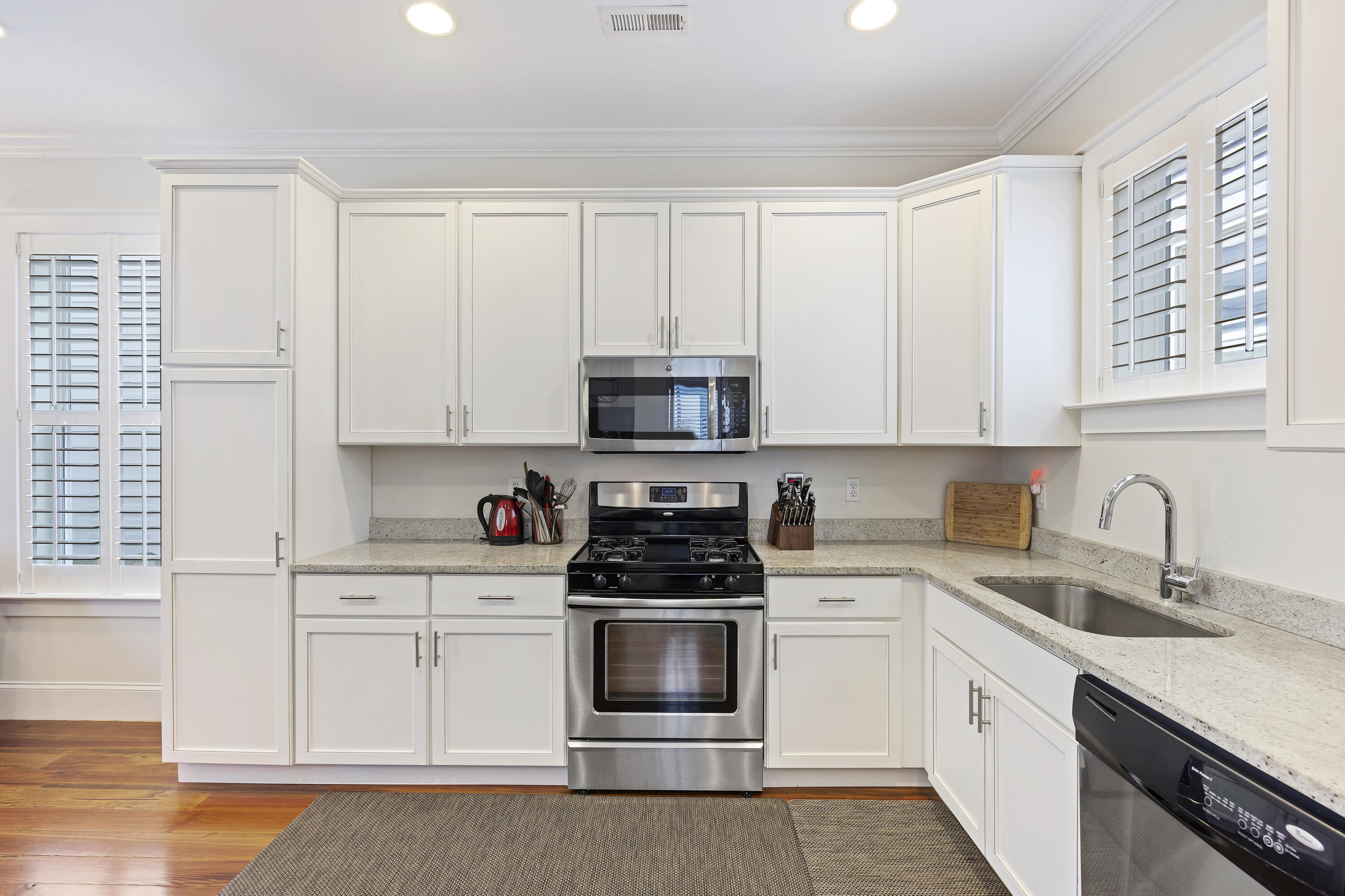 291 Coming Street Charleston, SC 29403 - Photo 8 of 34 243A0551