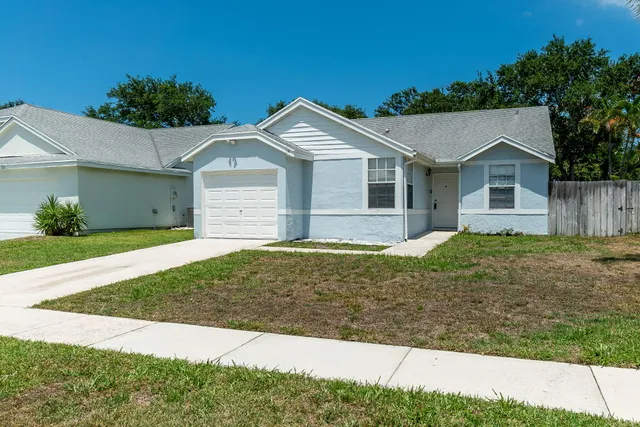 $3,200 | 14 Misty Meadow Drive, Boynton Beach, FL 33436