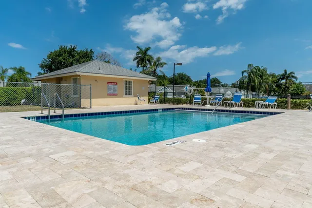 $3,200 | 14 Misty Meadow Drive, Boynton Beach, FL 33436
