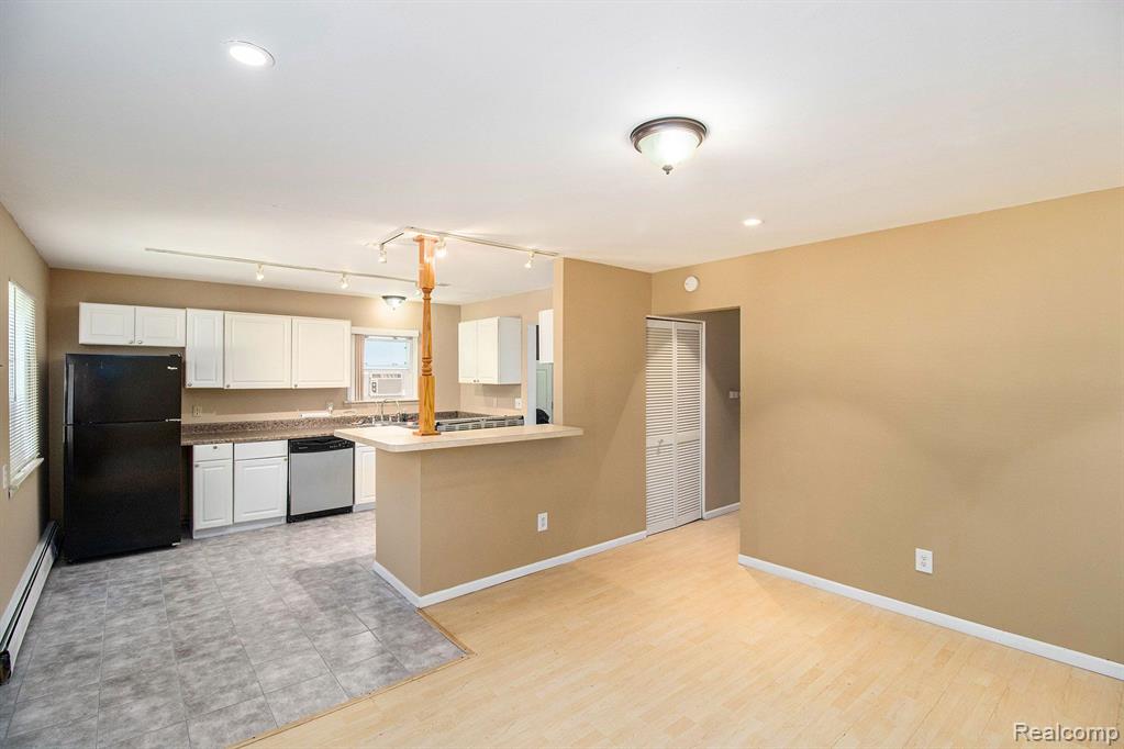 7020 Toepfer Road Warren, MI 48091 - Photo 4 of 21