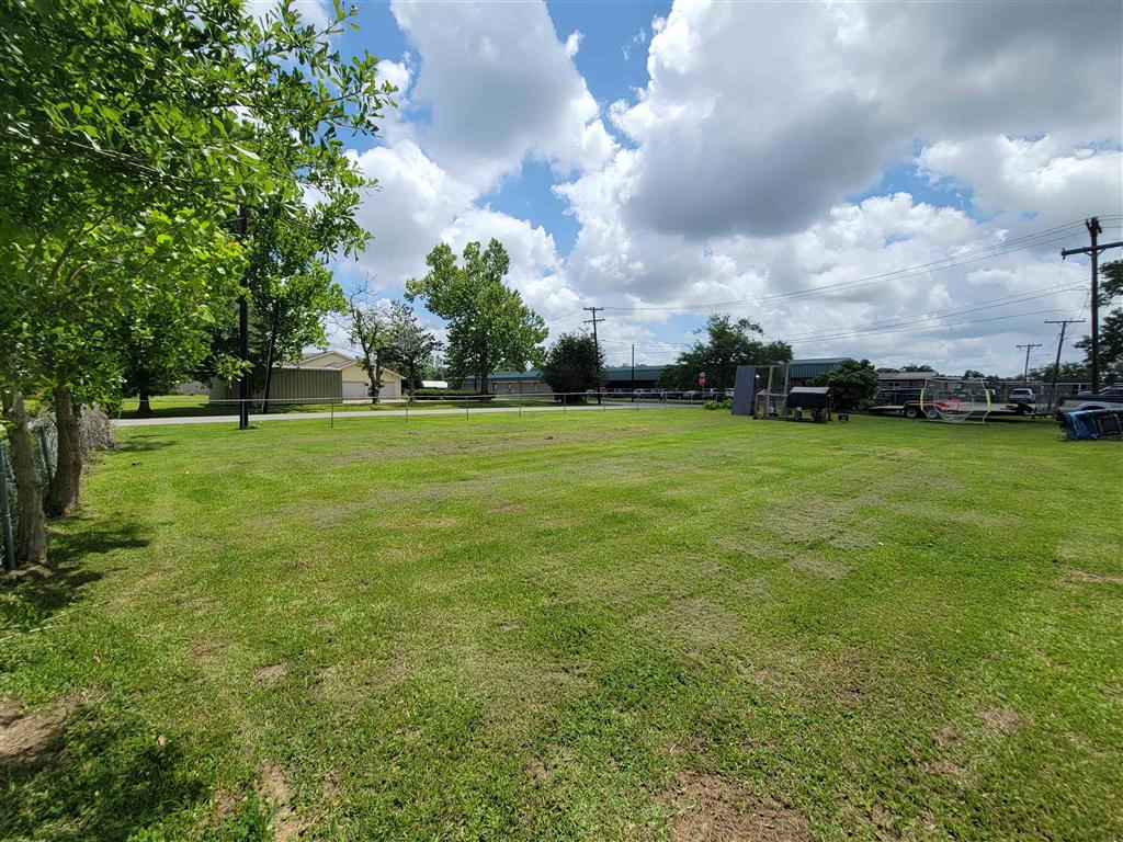 1706 Mill Street Vinton, LA 70668 - Photo 3 of 16