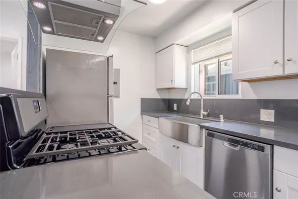 $2,300 | 3106 West Victory Boulevard, Unit C, Burbank, CA 91505