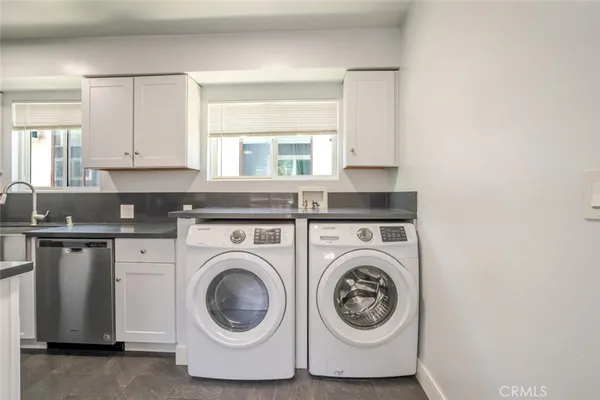 $2,300 | 3106 West Victory Boulevard, Unit C, Burbank, CA 91505