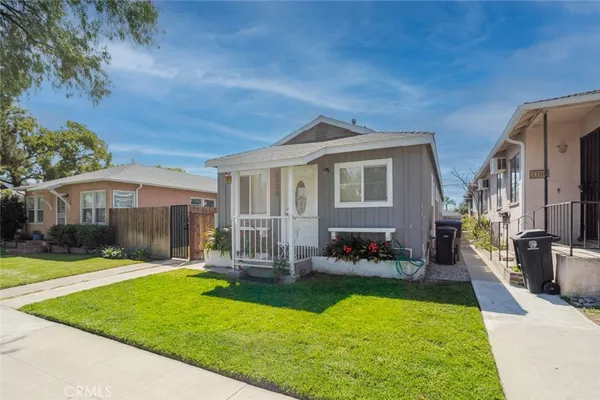 $2,300 | 3106 West Victory Boulevard, Unit C, Burbank, CA 91505