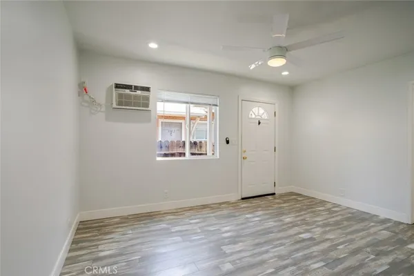 $2,300 | 3106 West Victory Boulevard, Unit C, Burbank, CA 91505