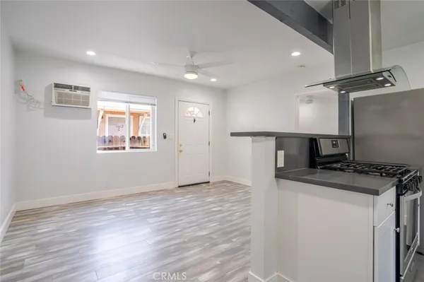 $2,300 | 3106 West Victory Boulevard, Unit C, Burbank, CA 91505