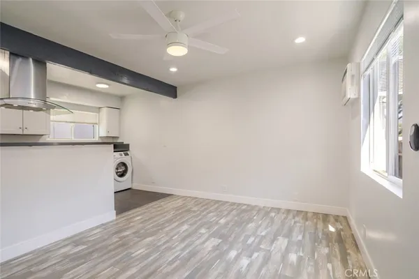 $2,300 | 3106 West Victory Boulevard, Unit C, Burbank, CA 91505
