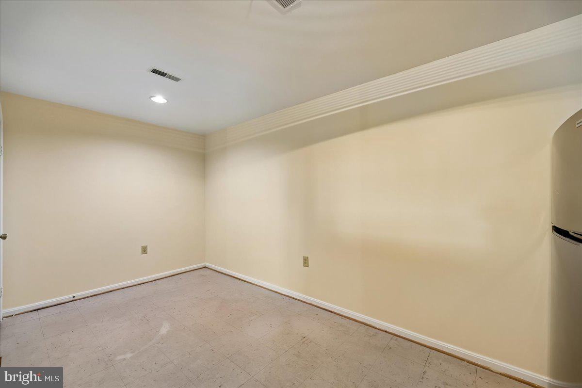 18012 Golden Spring Court, Unit 239 Olney, MD 20832 - Photo 12 of 44 a view of an empty room