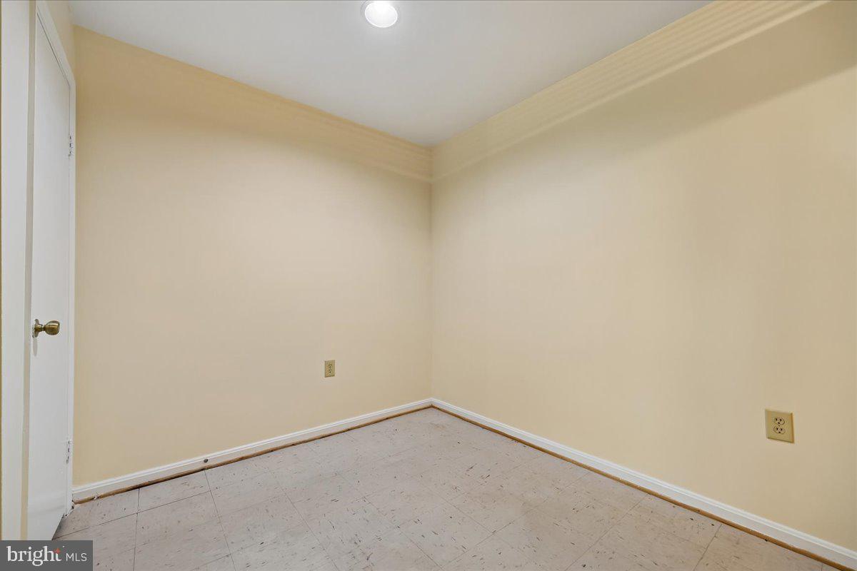 18012 Golden Spring Court, Unit 239 Olney, MD 20832 - Photo 37 of 44