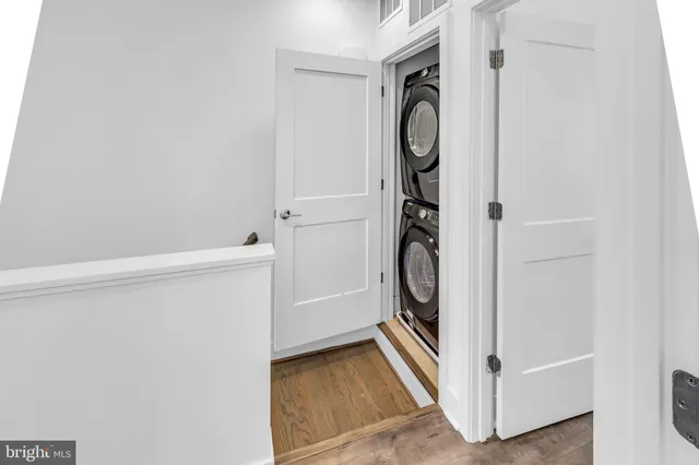 a view of walk in closet