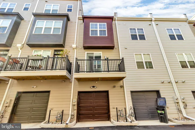 $739,000 | 7354 Blade Dr Falls, Falls Church, VA 22042