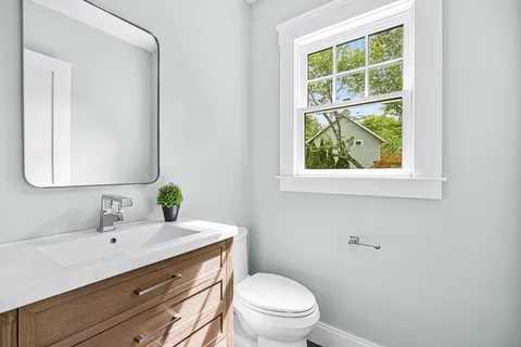 $1,899,000 | 9 Brookside Place, Winchester, MA 01890