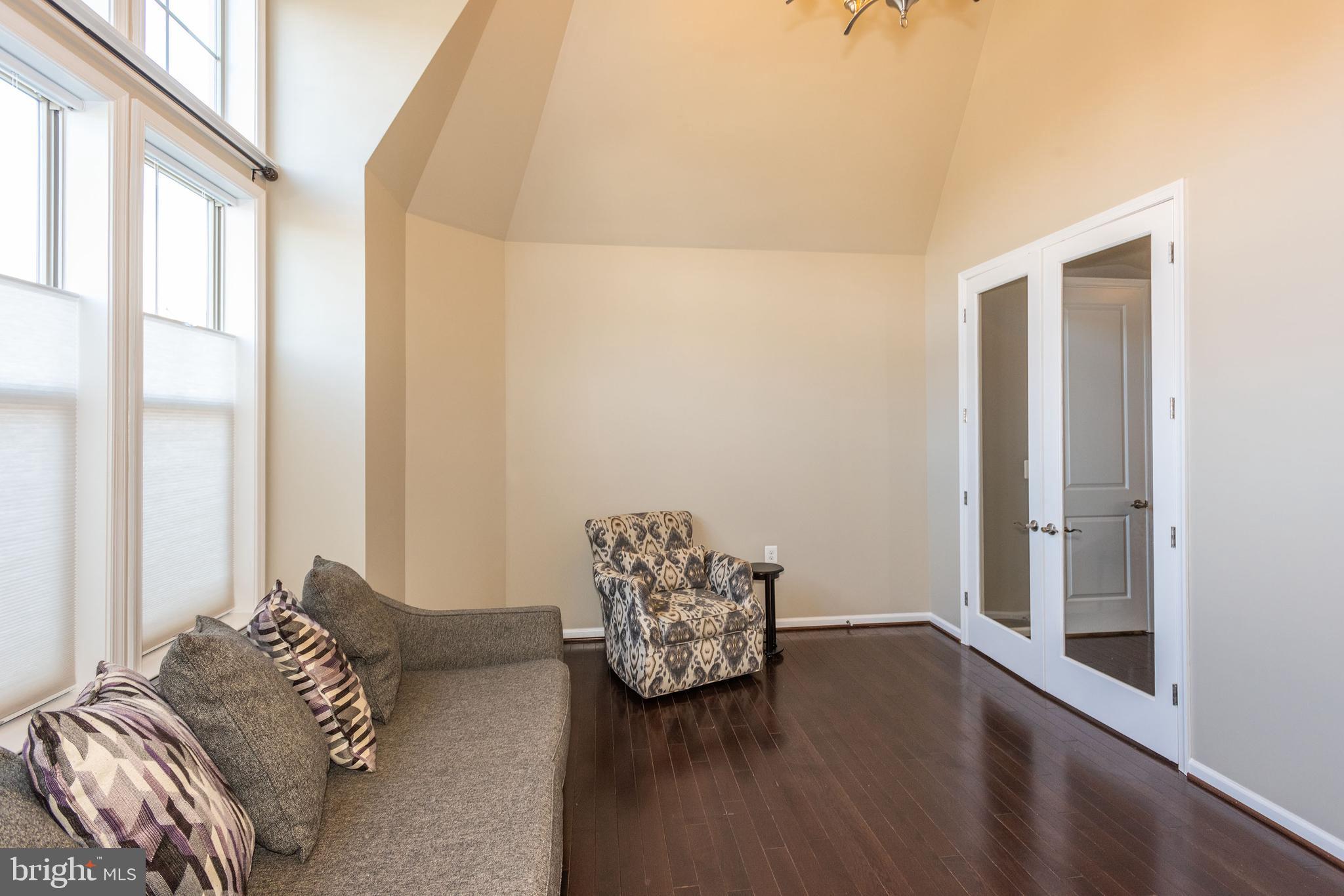 2300 Roe Lane Frederick, MD 21701 - Photo 7 of 49