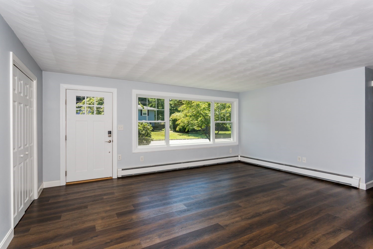 12 Terri Road Framingham, MA 01701 - Photo 5 of 36 Gallery Image 5