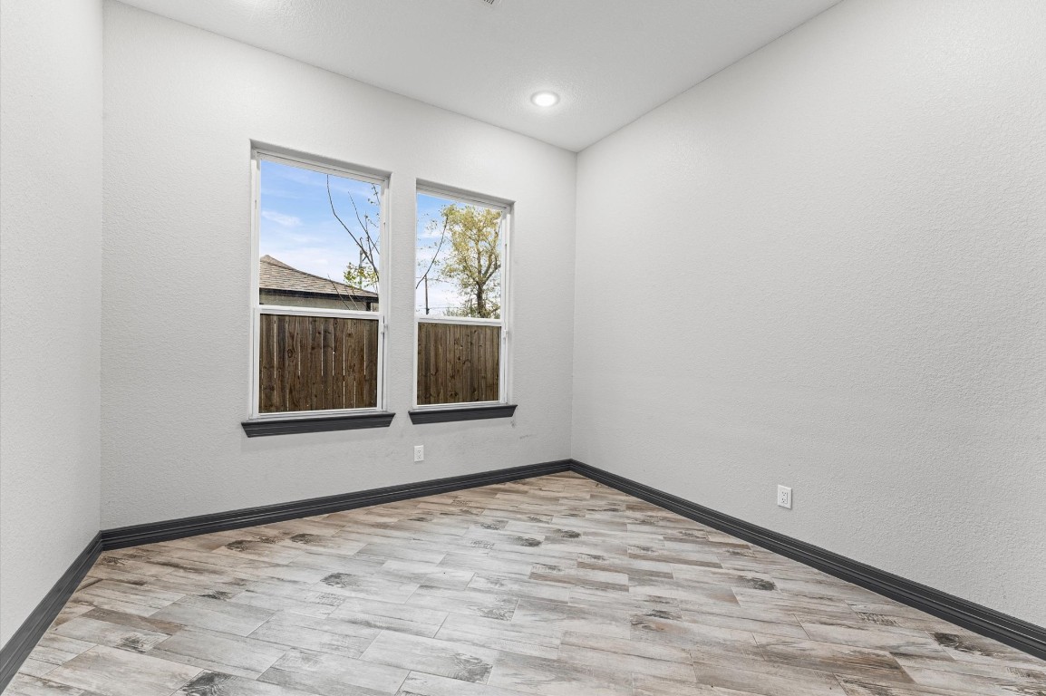 5215 Kelso Street Houston, TX 77021 - Photo 16 of 47 a view of empty room with window