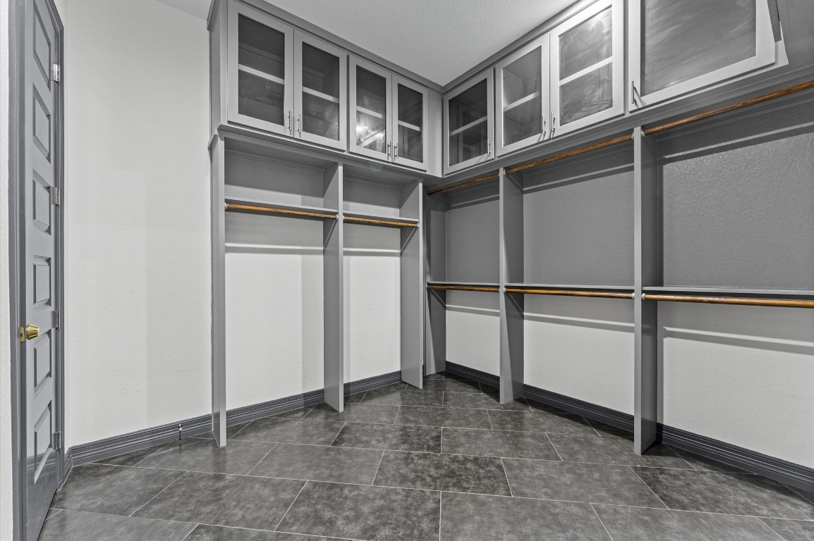 5215 Kelso Street Houston, TX 77021 - Photo 40 of 47 a view of an empty room