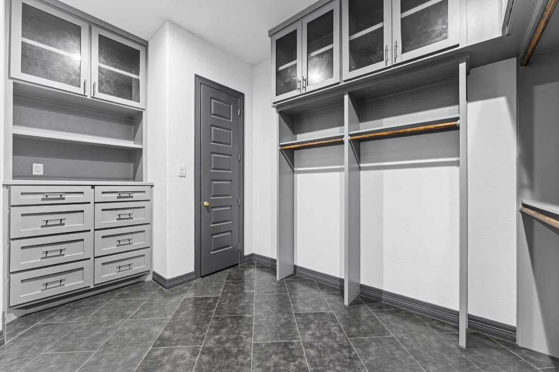 5215 Kelso Street Houston, TX 77021 - Photo 41 of 47 a view of an empty walk in closet