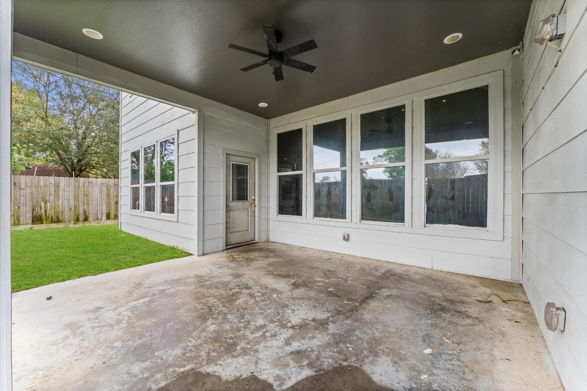 5215 Kelso Street Houston, TX 77021 - Photo 45 of 47 a view of a porch of a house with a backyard