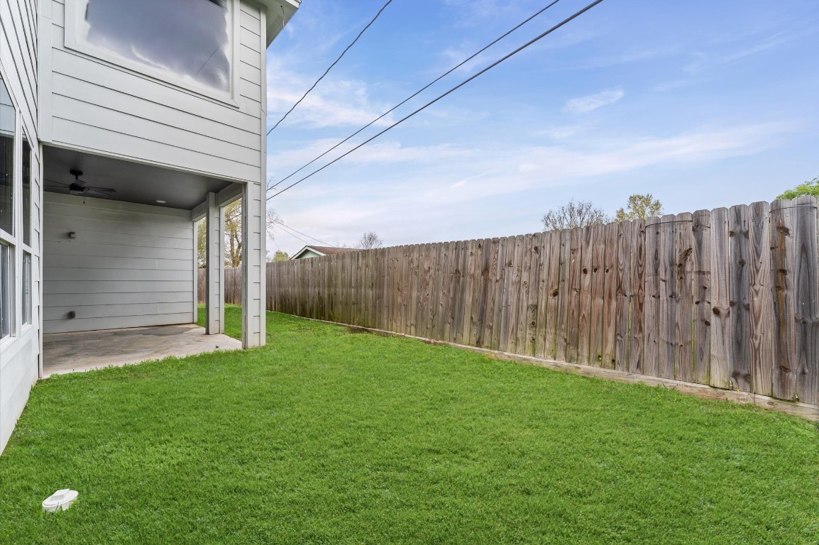 5215 Kelso Street Houston, TX 77021 - Photo 46 of 47 a view of a backyard with potted plants