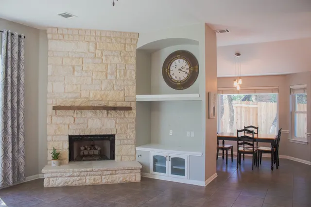 $3,350 | 12721 Oxen Way, Austin, TX 78732