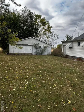 $27,500 | 416 Griffin Street, Nokomis, IL 62075