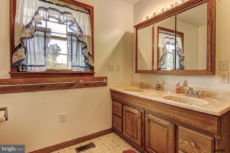 5565 Pine Road Thomasville, PA 17364 - Photo 20 of 23 Gallery Image 20