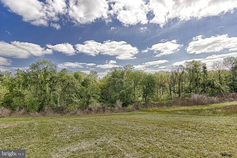 5565 Pine Road Thomasville, PA 17364 - Photo 5 of 23 Gallery Image 5