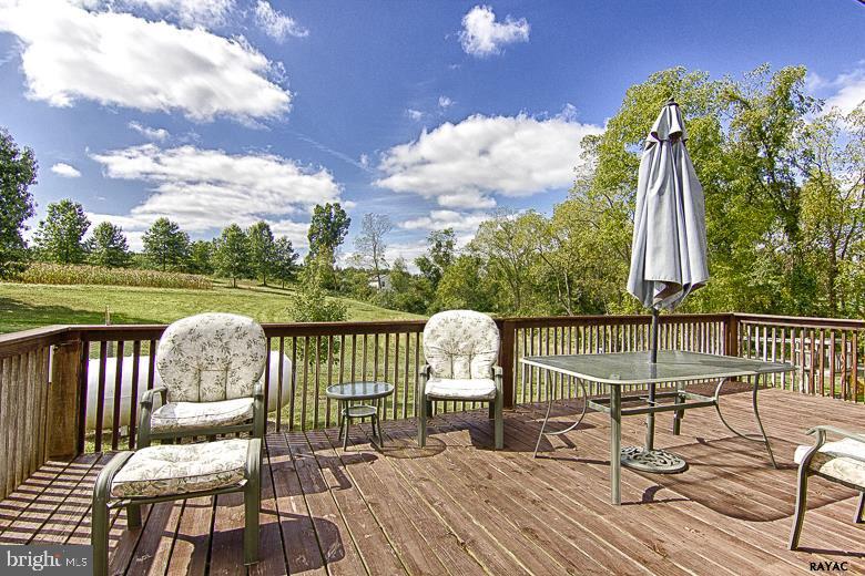 5565 Pine Road Thomasville, PA 17364 - Photo 10 of 23 Gallery Image 10