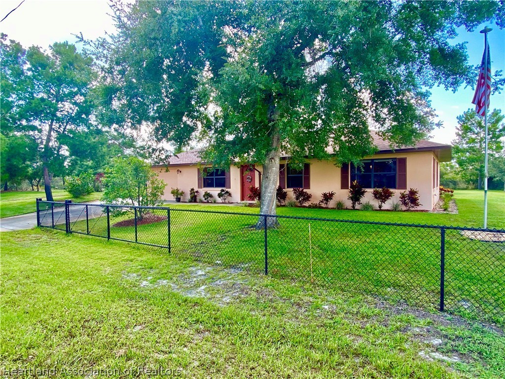 605 Archie Summers Road Lake Placid, FL 33852 - Photo 1 of 22 Gallery Image 1
