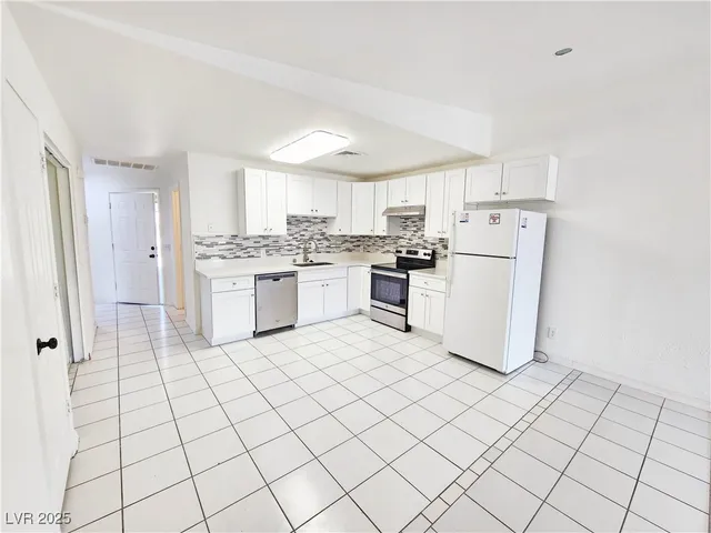 $1,435 | 1821 Pershing Avenue, Unit B, Pahrump, NV 89048