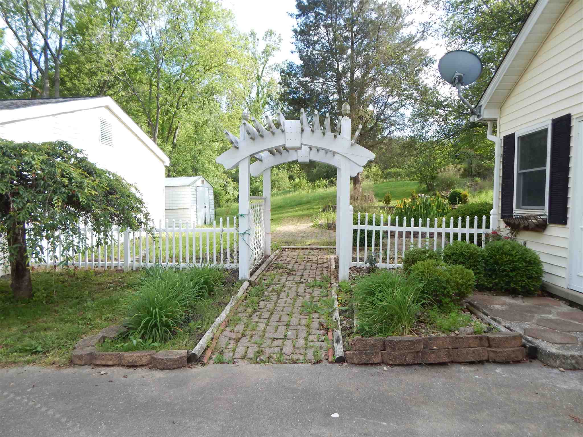 2273 Tunnelton Road Bedford, IN 47421 - Photo 23 of 28 Gallery Image 23
