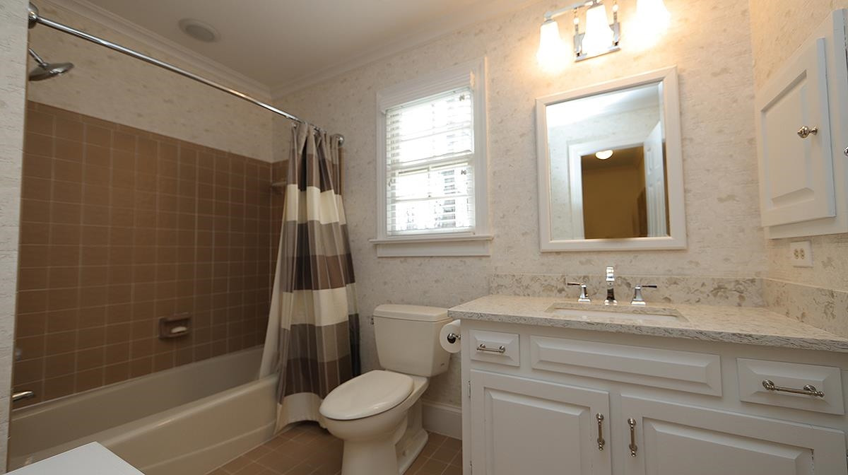 2000 Prescott Place Raleigh, NC 27615 - Photo 19 of 30 Bathroom